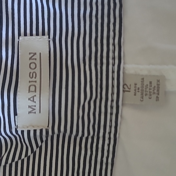 Madison Ladie's Shorts ❤️ - Picture 6 of 8